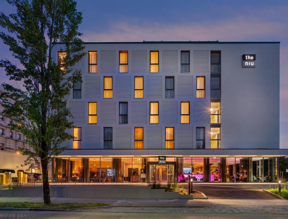 The Niu Fury Hotel Aschheim Eksteriør billede