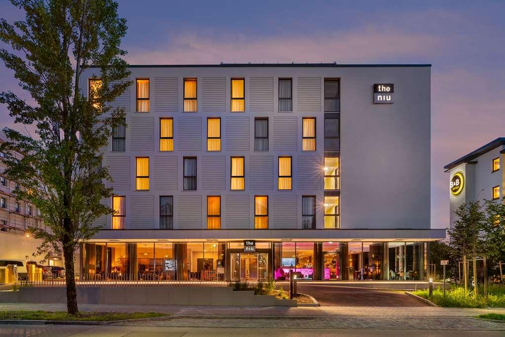 The Niu Fury Hotel Aschheim Eksteriør billede